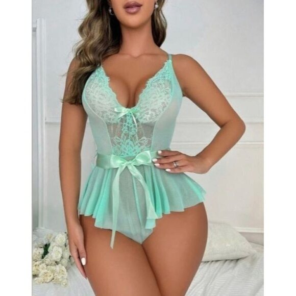 Green Romantic Contrast Lace Mesh Bow Front Ruffle Hem Teddy Bodysuit - Picture 3 of 5